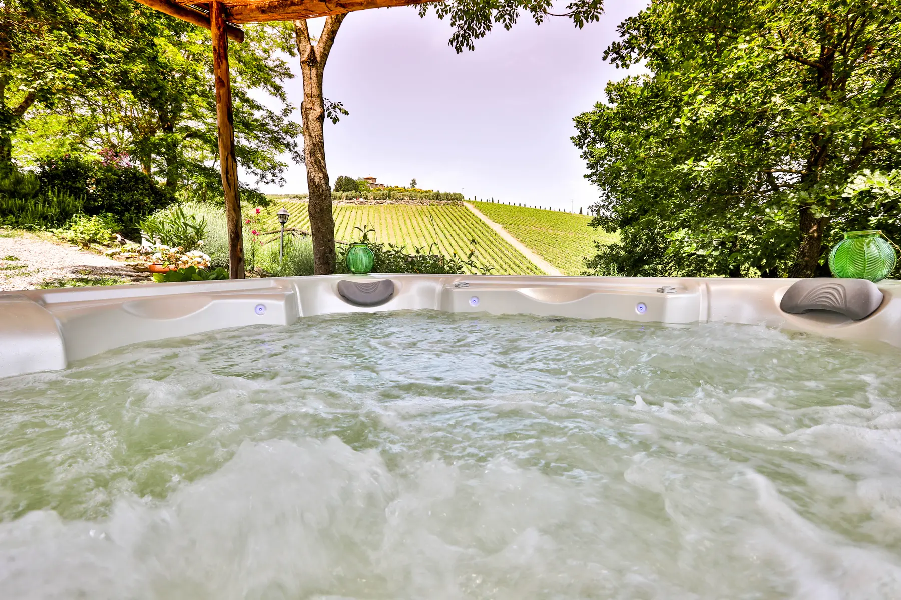 Jacuzzi con vista sui vigneti